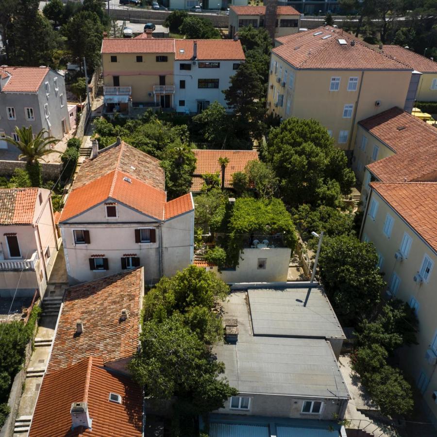 Apartments Dominik Mali Losinj Exterior photo